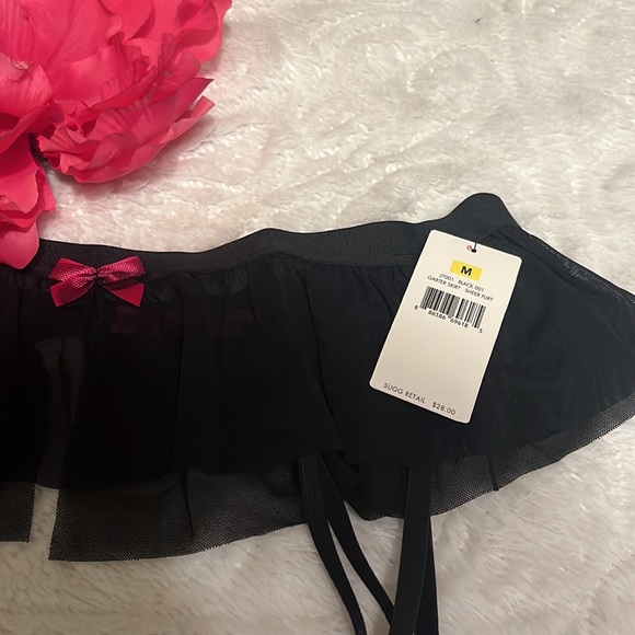 NWT BETSEY JOHNSON GARTER SIZE SMALL/MEDIUM - Picture 3 of 6